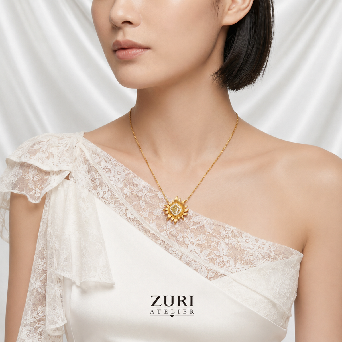 18K 淡彩黄钻颈链